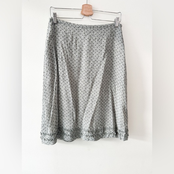 Sandwich Skirt -Floral - Blue/Grey Viscose- Below Knee - Size 40 (8) - Picture 11 of 13